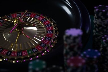 Split screen showing PG Soft slot game on one side and live blackjack table on the other